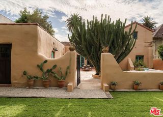 2414 4th Avenue, Los Angeles, CA 90018