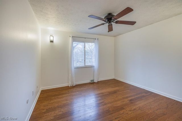 8201 Royalview Drive, Parma, OH 44129