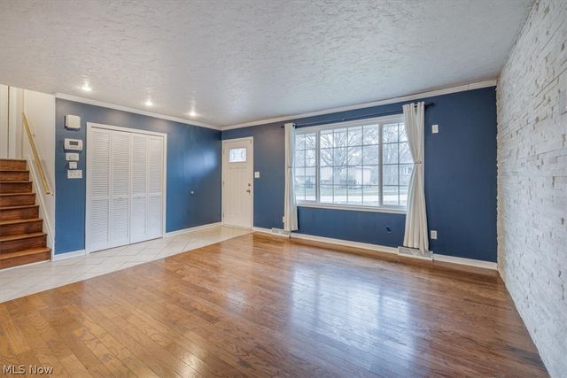 8201 Royalview Drive, Parma, OH 44129