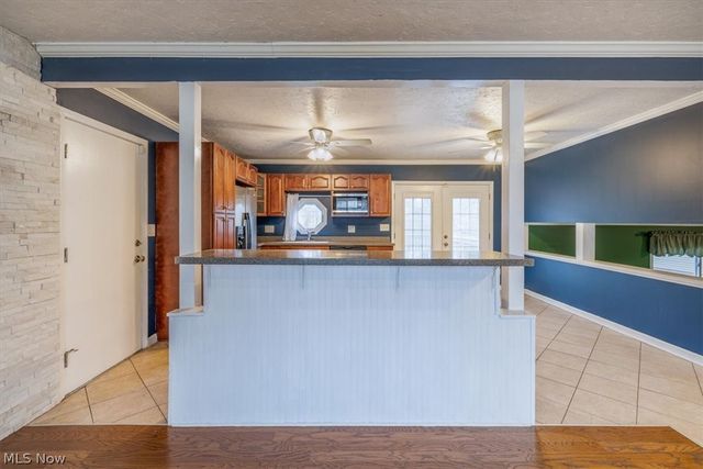 8201 Royalview Drive, Parma, OH 44129