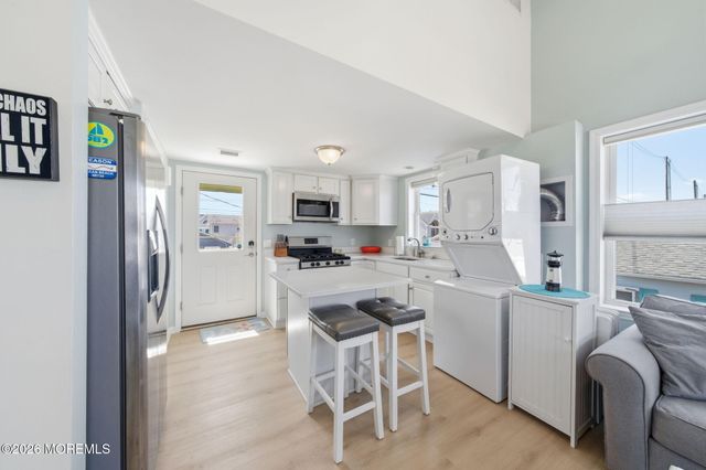105 W Dune Way, Lavallette, NJ 08735