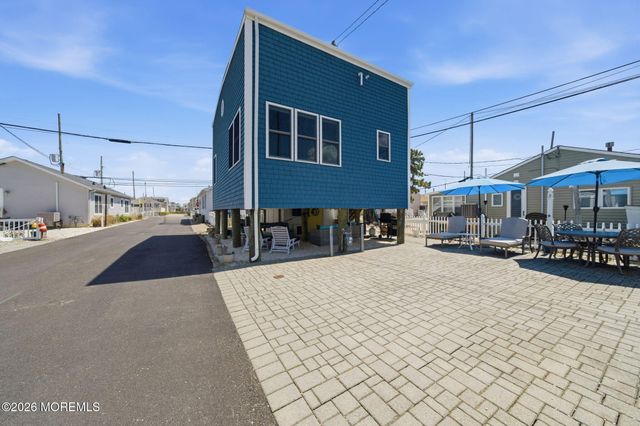 105 W Dune Way, Lavallette, NJ 08735