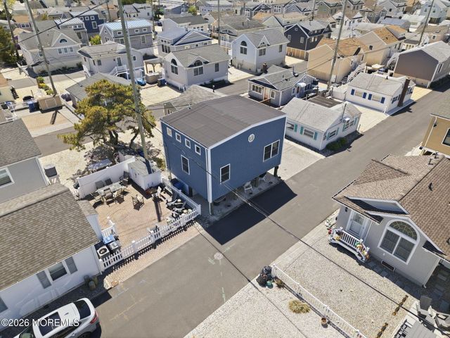 105 W Dune Way, Lavallette, NJ 08735