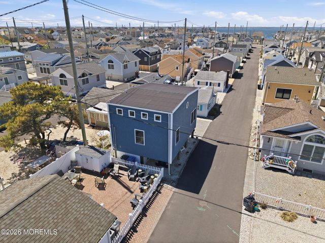 105 W Dune Way, Lavallette, NJ 08735