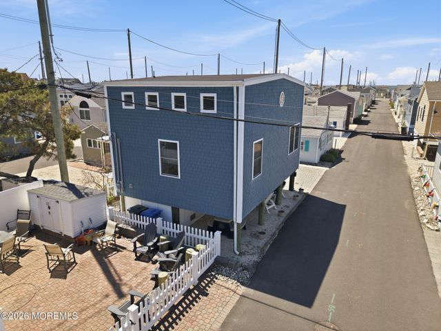 105 W Dune Way, Lavallette, NJ 08735