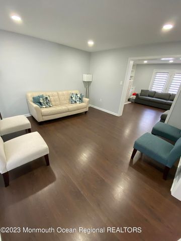 511 W Park Avenue, Oakhurst, NJ 07755