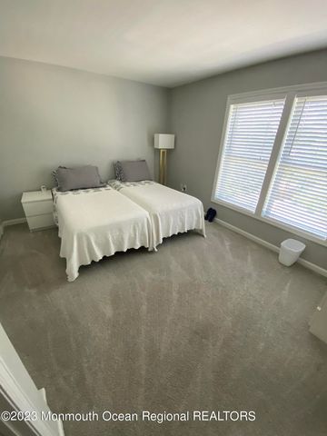 511 W Park Avenue, Oakhurst, NJ 07755