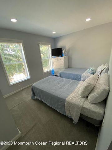 511 W Park Avenue, Oakhurst, NJ 07755