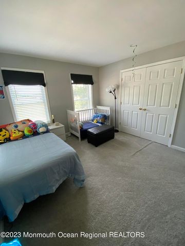 511 W Park Avenue, Oakhurst, NJ 07755