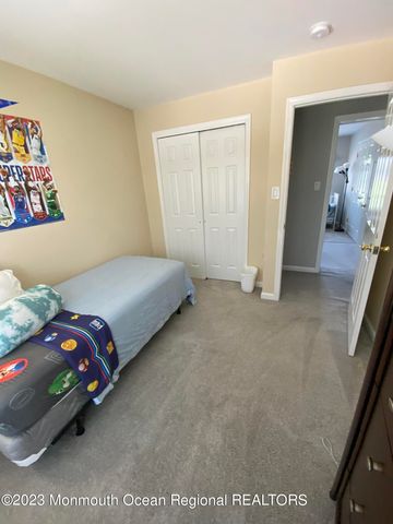 511 W Park Avenue, Oakhurst, NJ 07755