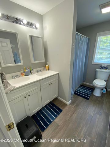 511 W Park Avenue, Oakhurst, NJ 07755