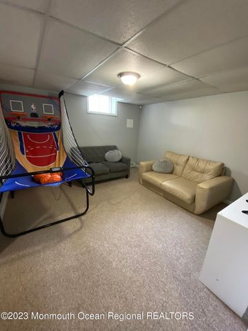 511 W Park Avenue, Oakhurst, NJ 07755