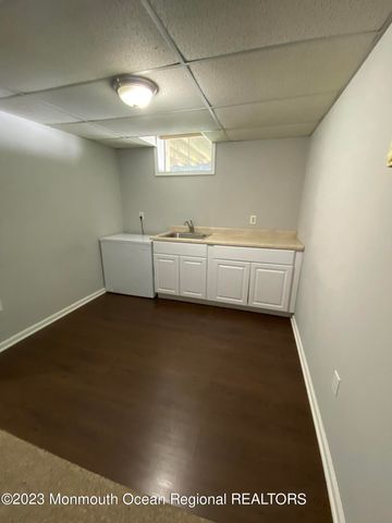 511 W Park Avenue, Oakhurst, NJ 07755