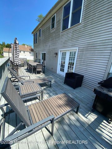 511 W Park Avenue, Oakhurst, NJ 07755