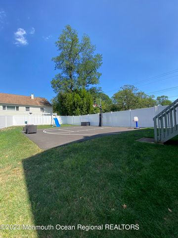 511 W Park Avenue, Oakhurst, NJ 07755