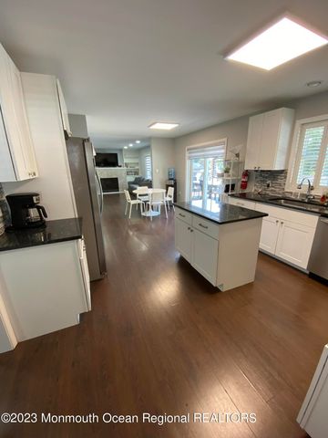 511 W Park Avenue, Oakhurst, NJ 07755