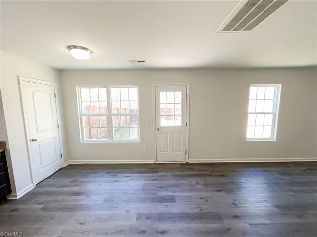 2033 Chapel Park Lane, Greensboro, NC 27405