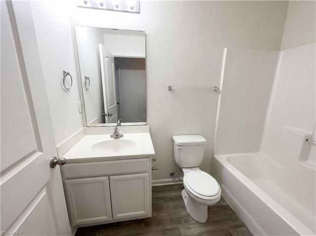 2033 Chapel Park Lane, Greensboro, NC 27405