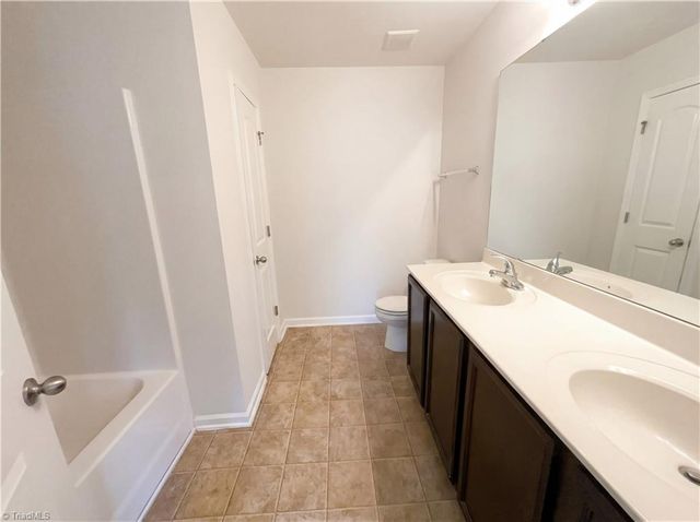 2033 Chapel Park Lane, Greensboro, NC 27405