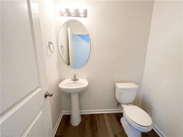 2033 Chapel Park Lane, Greensboro, NC 27405