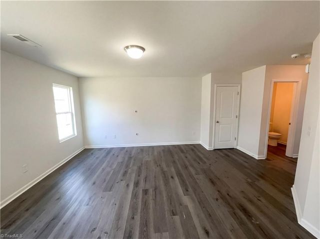 2033 Chapel Park Lane, Greensboro, NC 27405