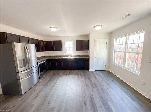 2033 Chapel Park Lane, Greensboro, NC 27405