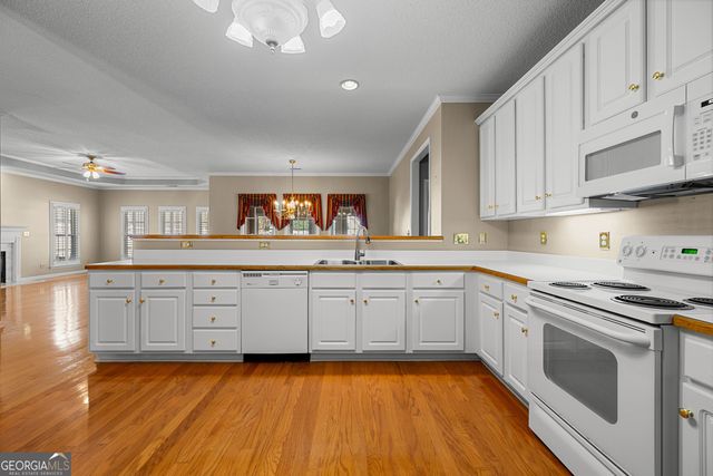 105 Biltmore Drive, Fayetteville, GA 30214