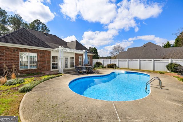 105 Biltmore Drive, Fayetteville, GA 30214