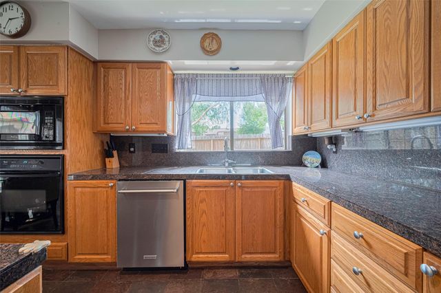 12231 Carriage Hill Drive, Houston, TX 77077