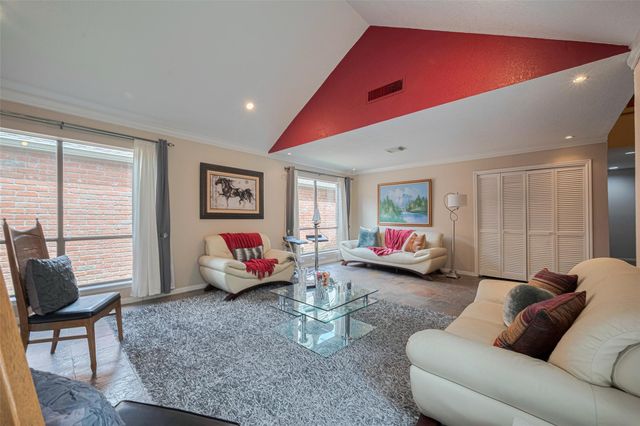 12231 Carriage Hill Drive, Houston, TX 77077