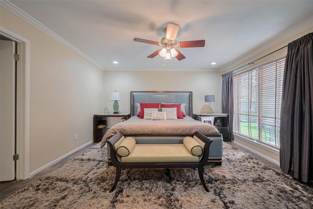 12231 Carriage Hill Drive, Houston, TX 77077