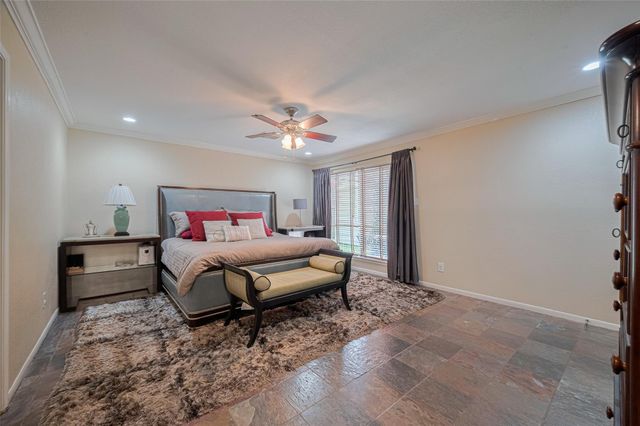 12231 Carriage Hill Drive, Houston, TX 77077