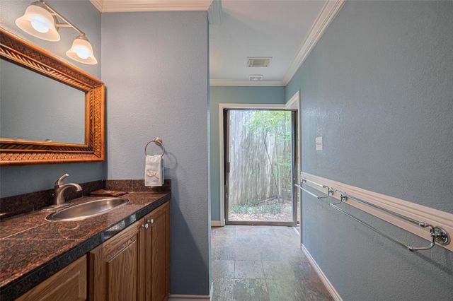 12231 Carriage Hill Drive, Houston, TX 77077