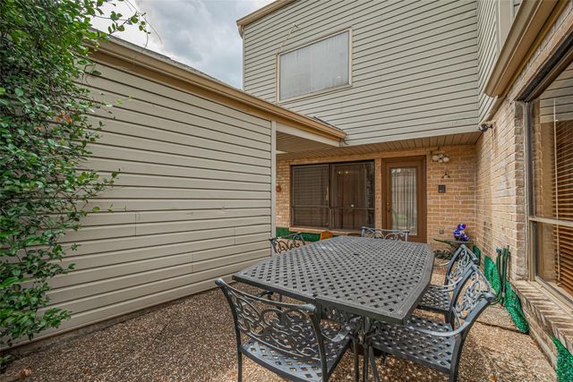 12231 Carriage Hill Drive, Houston, TX 77077