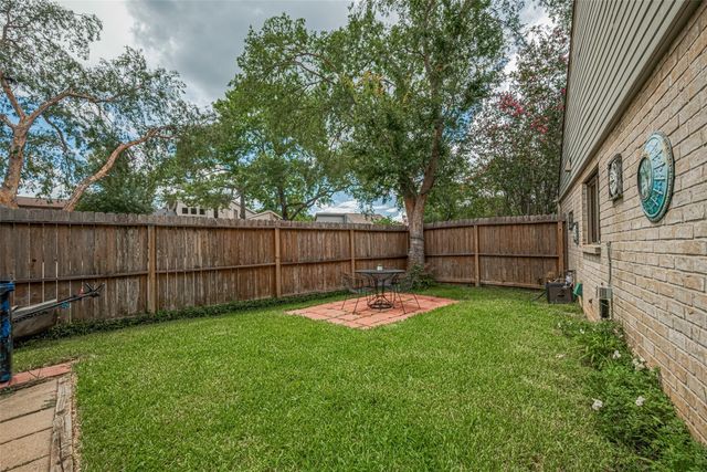 12231 Carriage Hill Drive, Houston, TX 77077