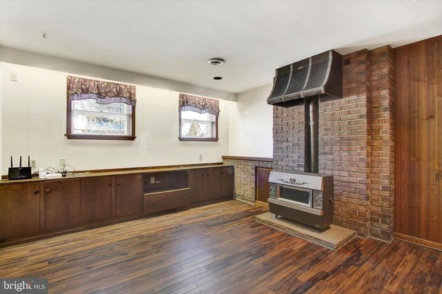 10968 OLD FORGE RD, Waynesboro, PA 17268