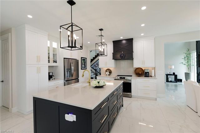 1045 Cottonwood CT, Marco Island, FL 34145