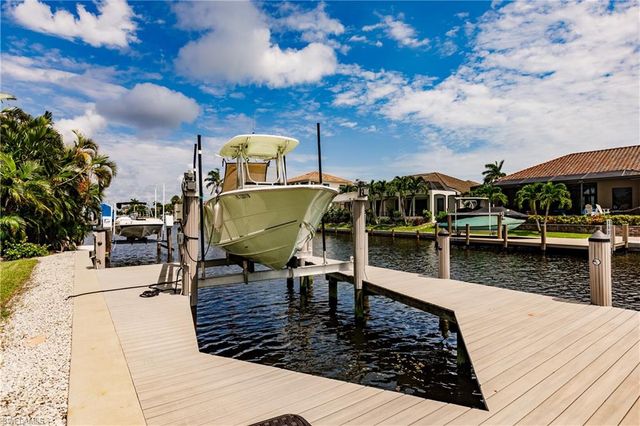 1045 Cottonwood CT, Marco Island, FL 34145