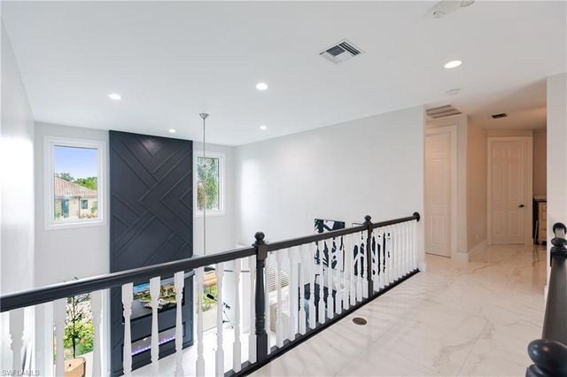 1045 Cottonwood CT, Marco Island, FL 34145