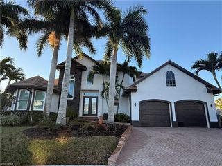 1045 Cottonwood CT, Marco Island, FL 34145
