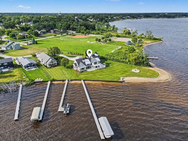 1019 Moorings Court, North Muskegon City, MI 49445