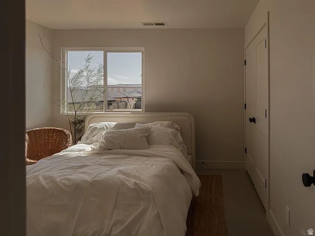 Image 21 of property listing at 772 W RUST BLUFF DR, St. George, UT 84790