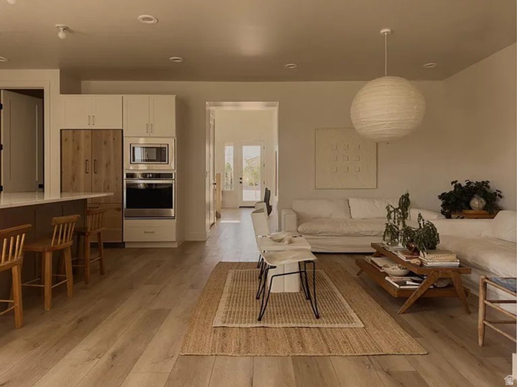 Image 5 of property listing at 772 W RUST BLUFF DR, St. George, UT 84790