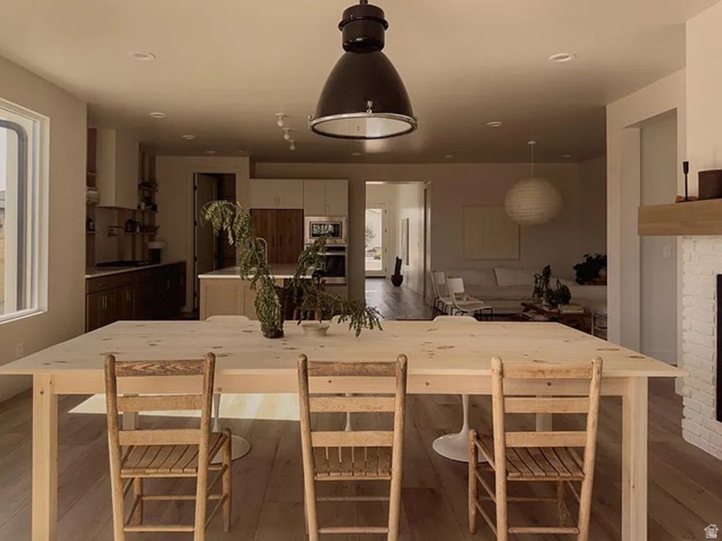 Image 10 of property listing at 772 W RUST BLUFF DR, St. George, UT 84790