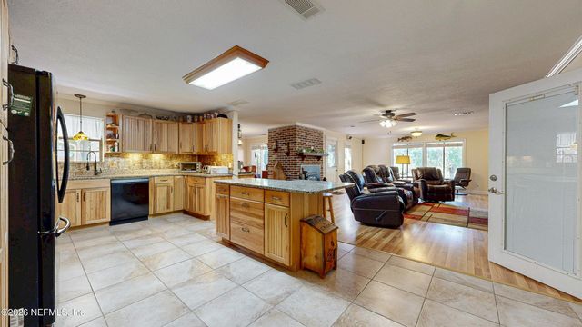 8042 COUNTY LINE Road, Melrose, FL 32666