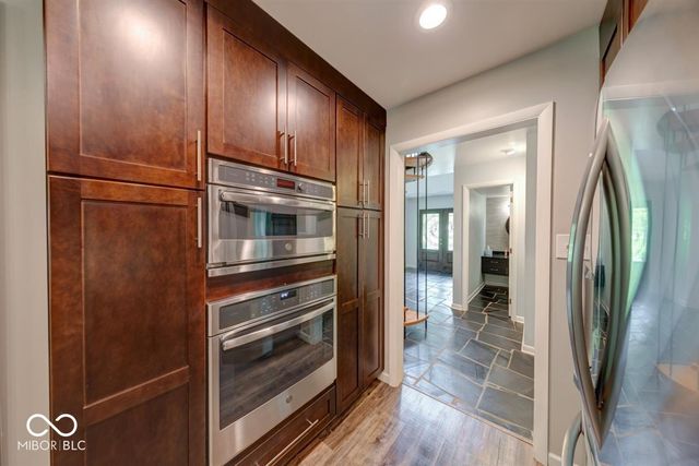 12 Mill Run Court, Fishers, IN 46038