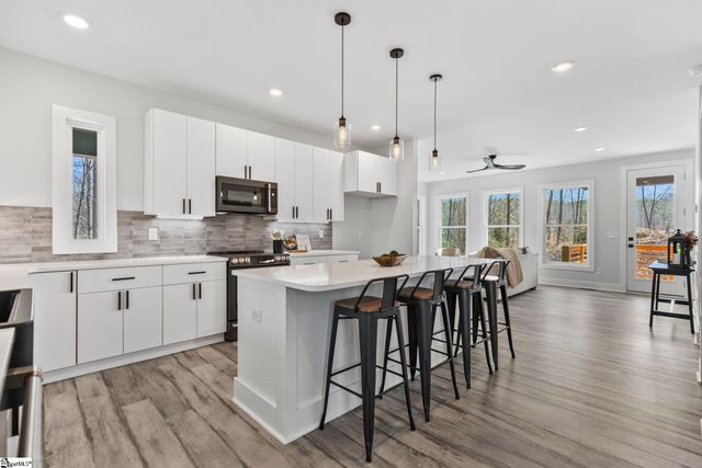 645 Canterbury Road, Piedmont, SC 29673