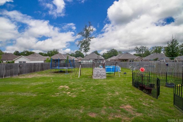 1428 Woolridge Dr, Benton, AR 72019