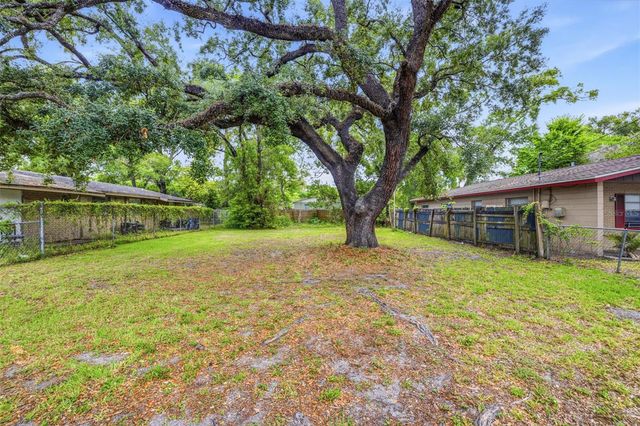 1706 E IDELL STREET, Tampa, FL 33604