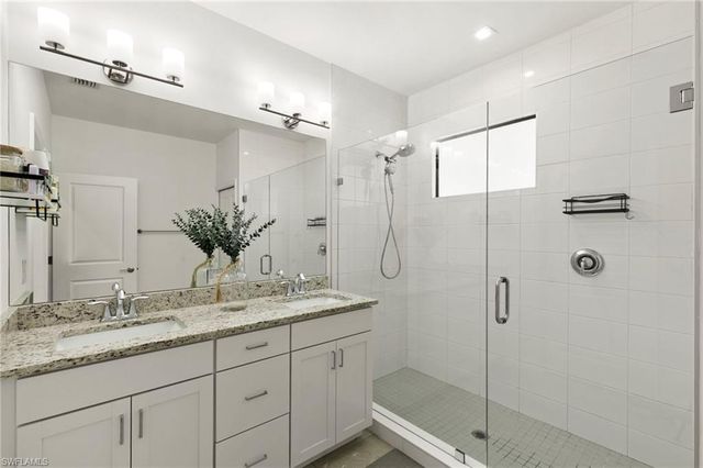 7598 Rockefeller DR, Naples, FL 34119